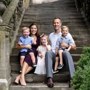 Meet your Posher, Lynel